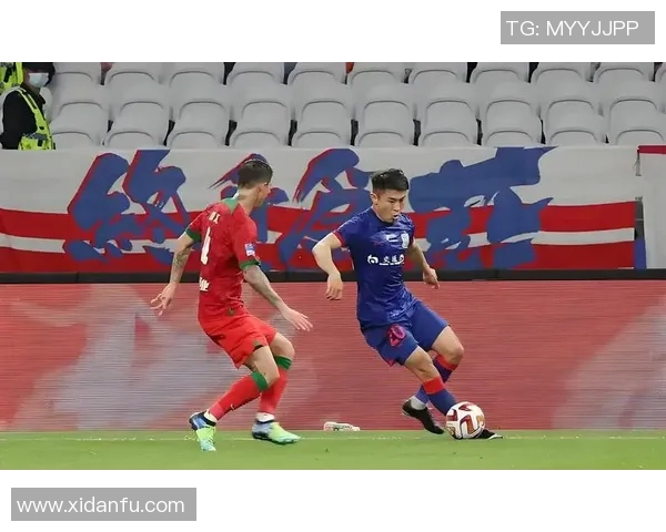 上海申花迎战河南建业争夺中超联赛关键三分全力以赴展现球队实力 上海申花迎战河南建业争夺中超联赛关键三分全力以赴展现球队实力