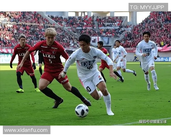 东京绿茵迎战群马温泉激烈对决引发球迷热情高涨 东京绿茵迎战群马温泉激烈对决引发球迷热情高涨